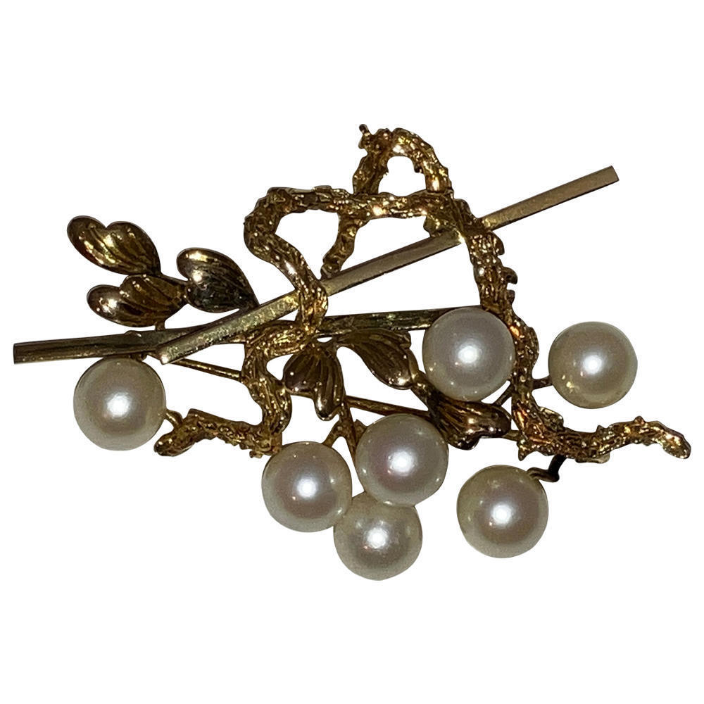 14 Kt Gold Cultured Pearl Retro Brooch